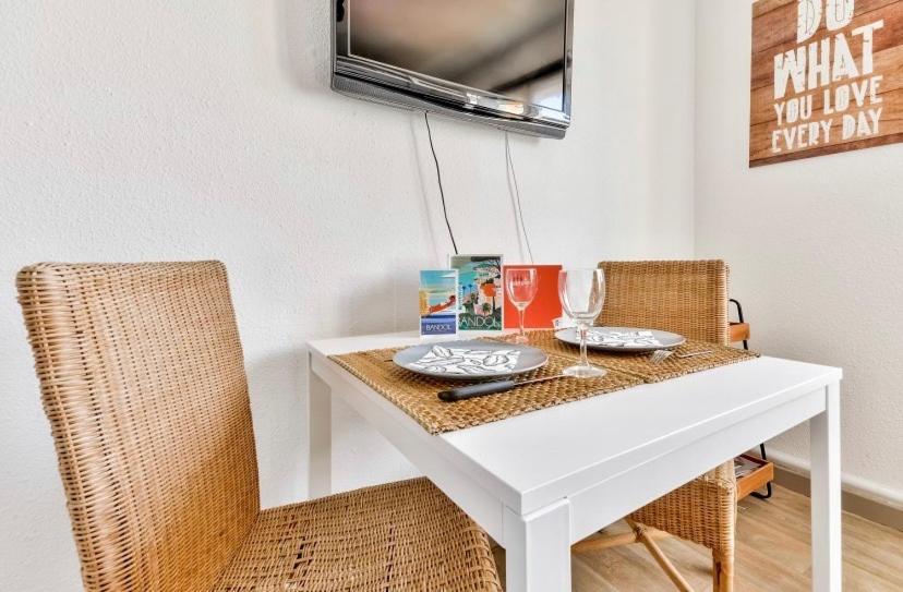 Studio Avec Piscines A 500M De La Plage Bandol Eksteriør billede